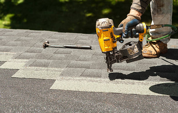 Best Commercial Roofing Services  in Mazomanie, WI